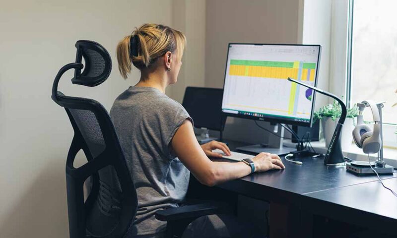 Adjusting and Adapting Your Workstation | Fit4Work